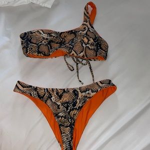 Reversible One Shoulder Bikini
